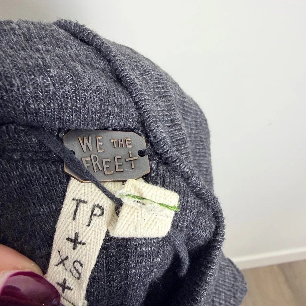 Free People We The Free Grey Long Sleeve Turtleneck Split Back Sweater‎ XS